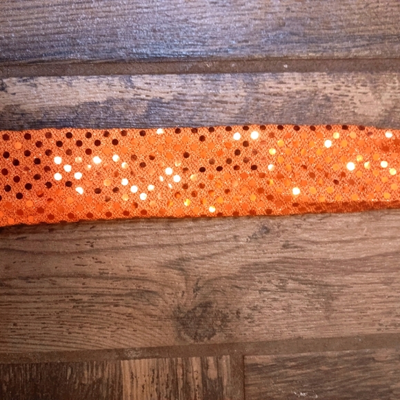 Gently Used Draft Horse Mane Roll Set - Picture 4 of 4